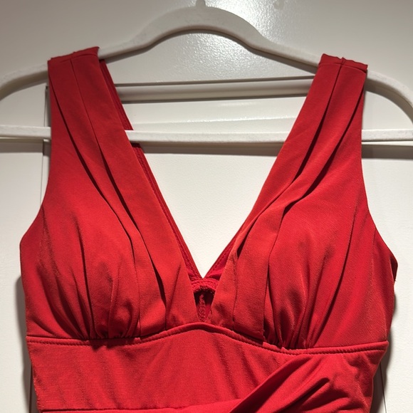 Emerald Sundae Red Deep-V Minidress - Picture 2 of 8